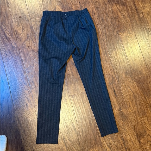 Tommy Hilfiger striped pants - Picture 7 of 7
